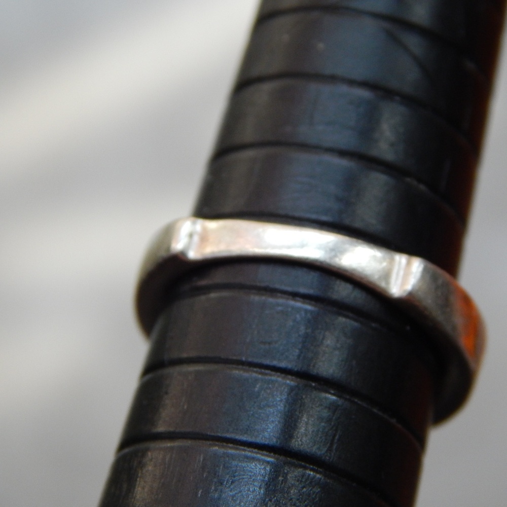 Sterling silver twisty ring size 5 3/4 - Picture 3 of 5